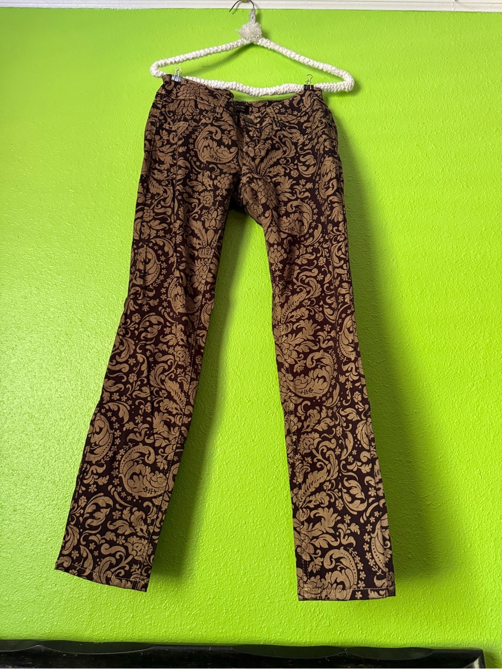 Seven7 Gold & Black Baroque-Print Straight Leg Jeans 26
